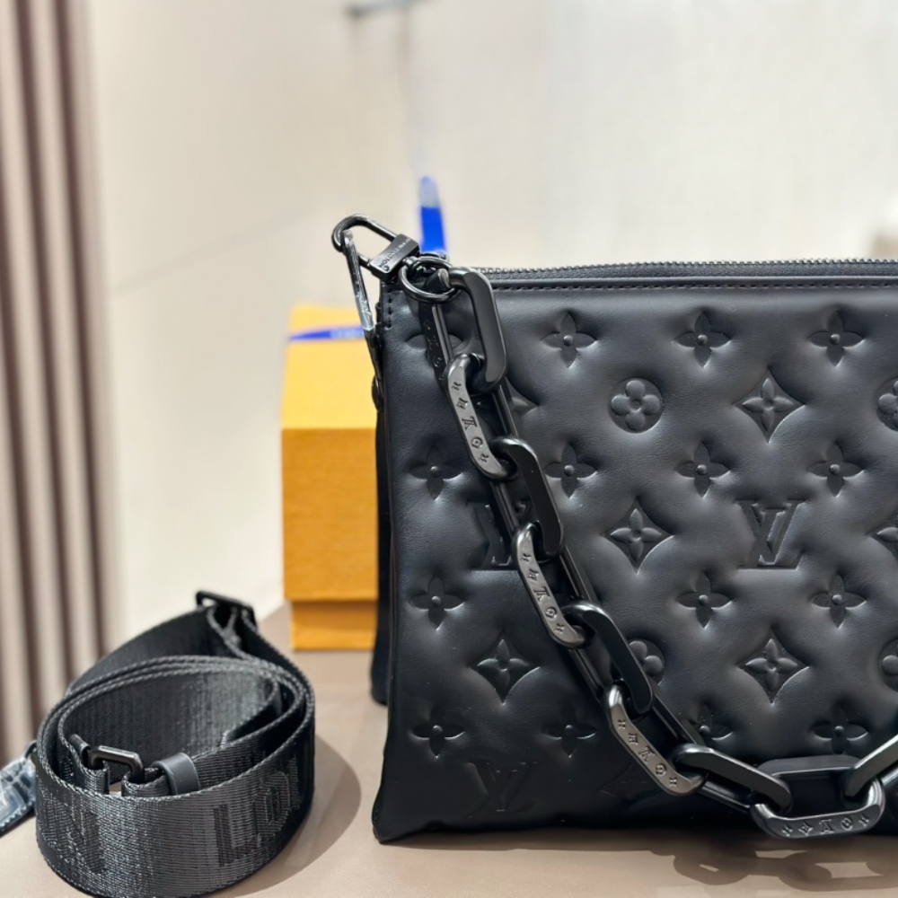Louis Vuitton Coussin Pm Bag Black 27Cm M11370