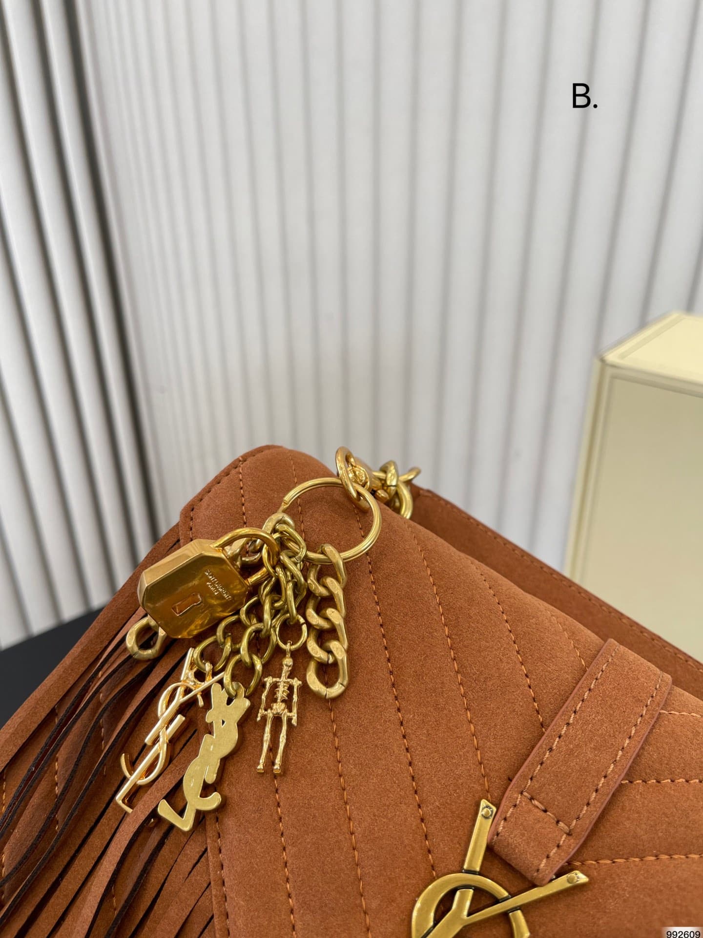 Saint Laurent Medium College Chain Bag In Suede Cinnamon 24cm 531705 0u0k7 7761