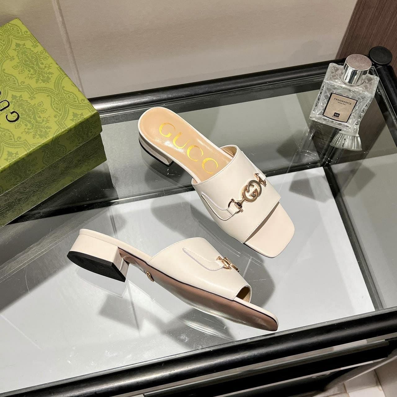 Gucci Zumi Leather Slide Sandals