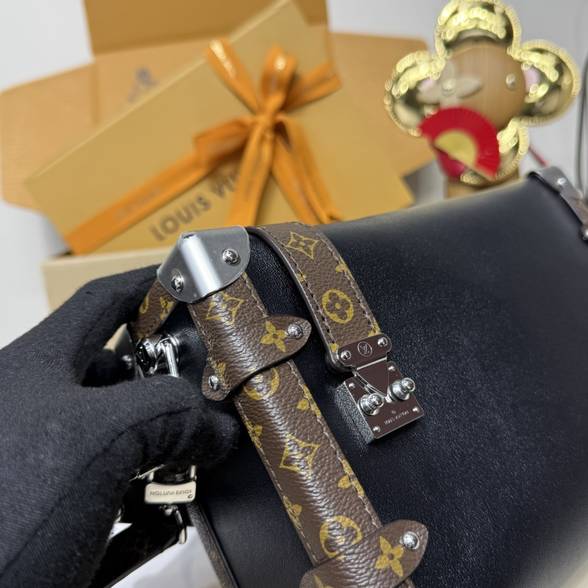 Louis Vuitton Side Trunk M15195 23.5cm/9.3in