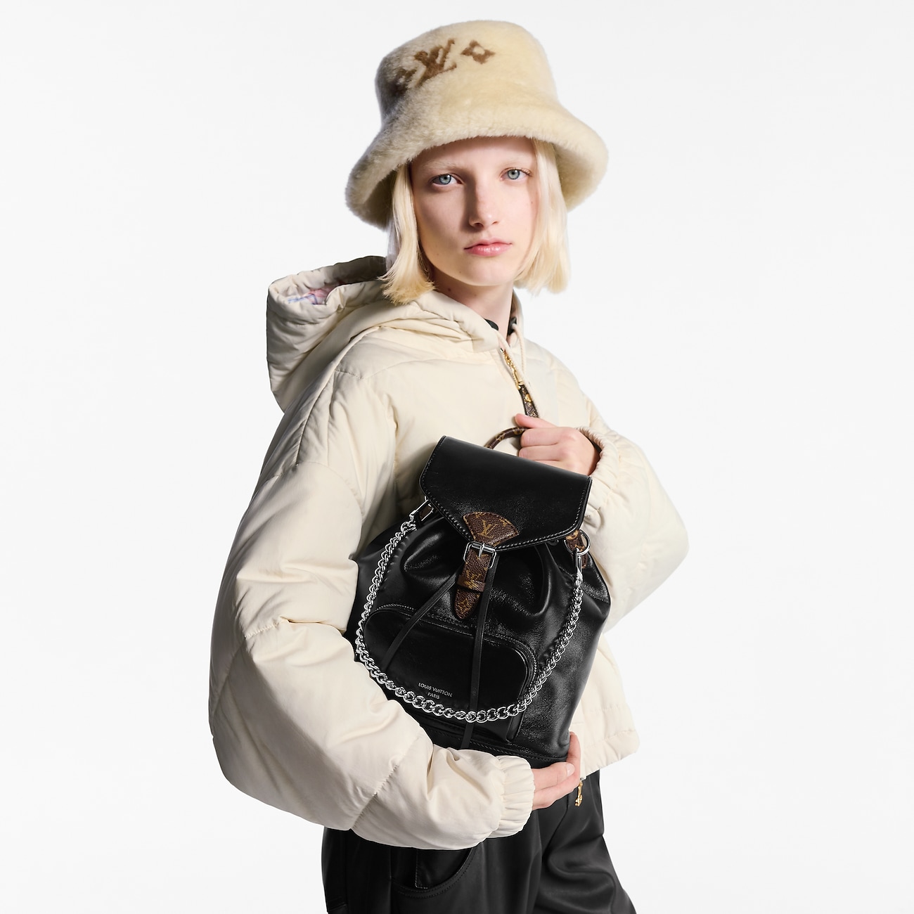 Louis Vuitton Montsouris Vibe Pm M12587