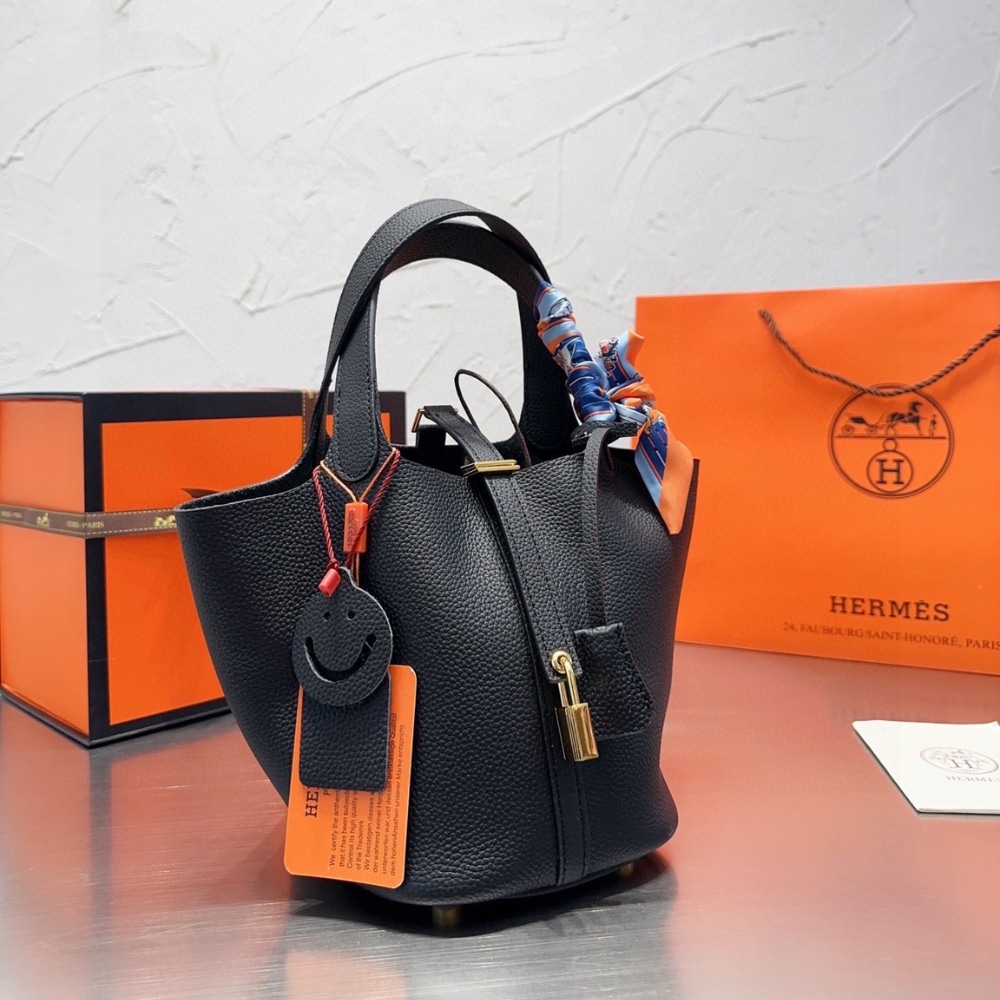 Hermes Picotin Lock 18 Bag Black With Gold 18Cm H056289Cc3Y