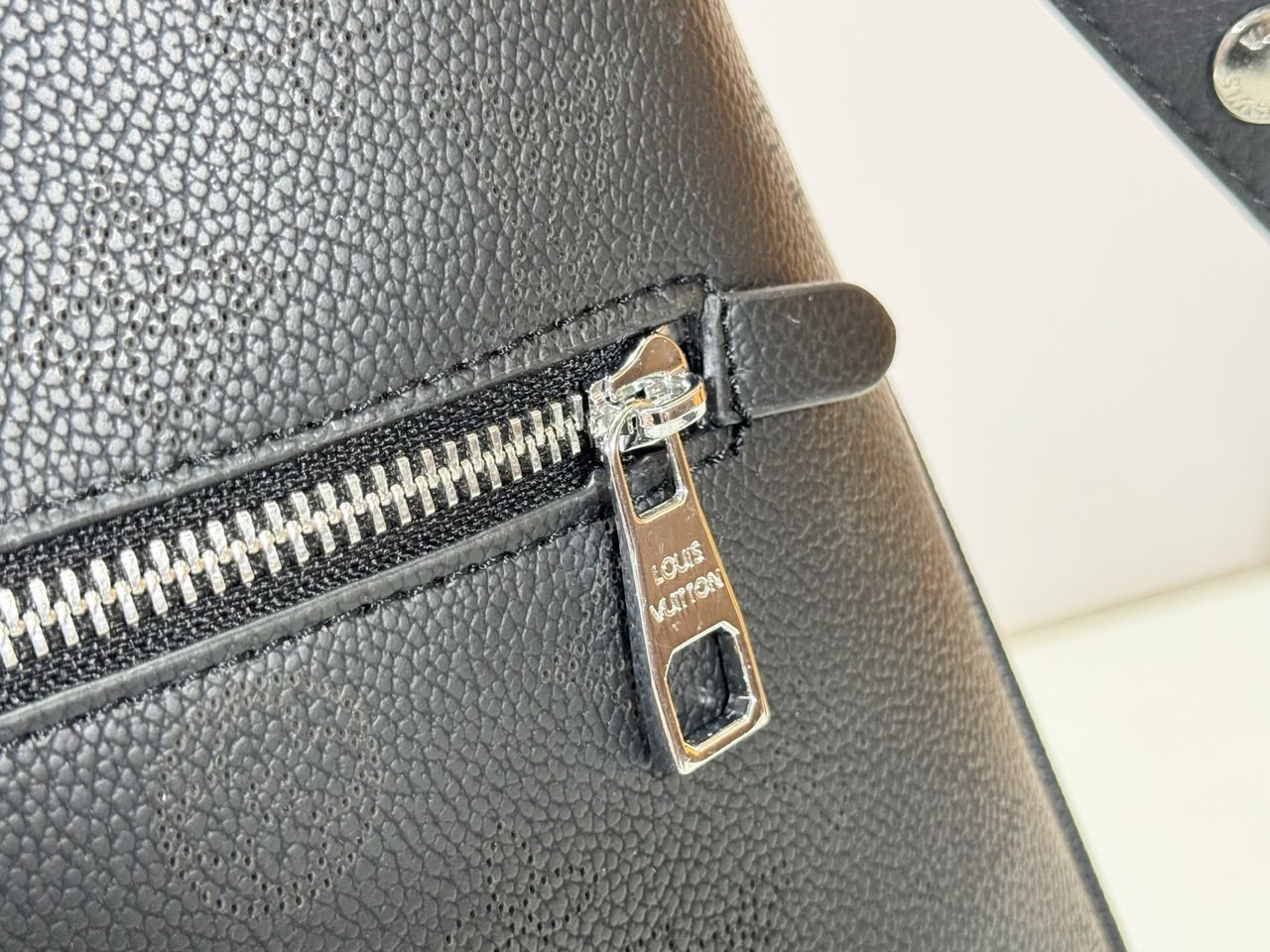 Louis Vuitton All Around PM Black 25cm M28306