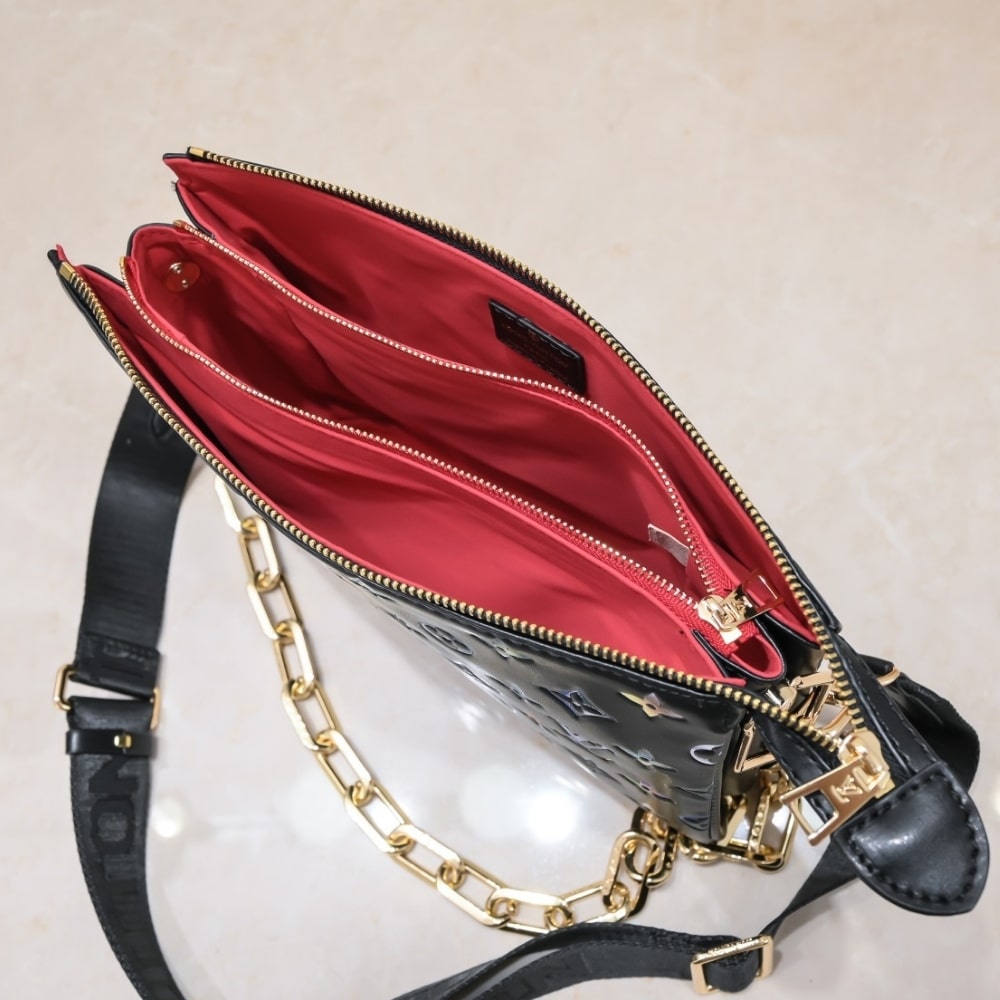Louis Vuitton Coussin PM Black 26Cm M21353