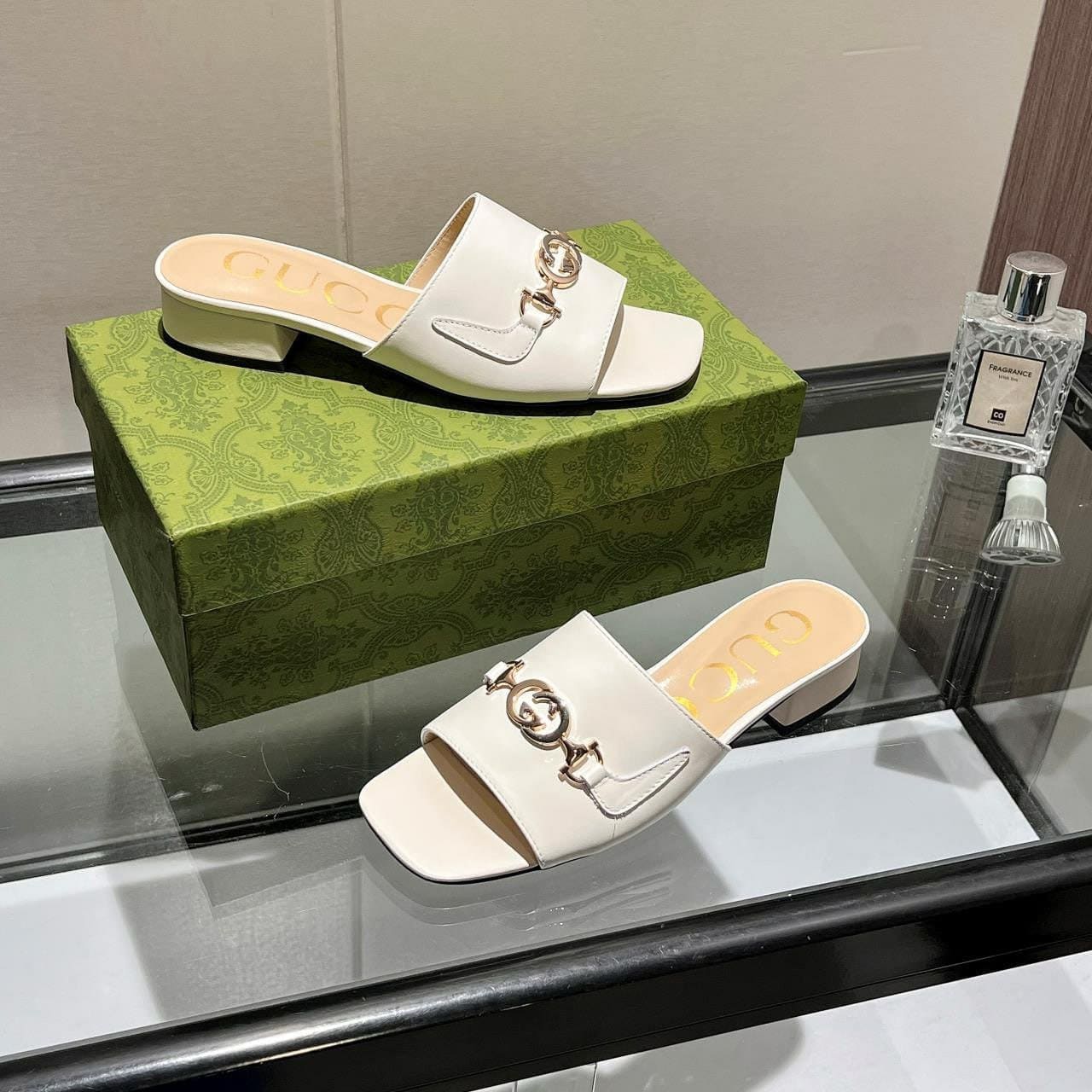 Gucci Zumi Leather Slide Sandals