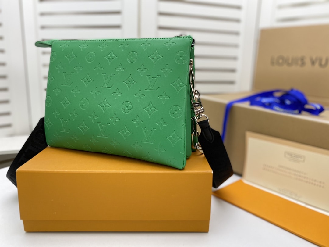 Louis Vuitton Coussin Motion Green 26Cm