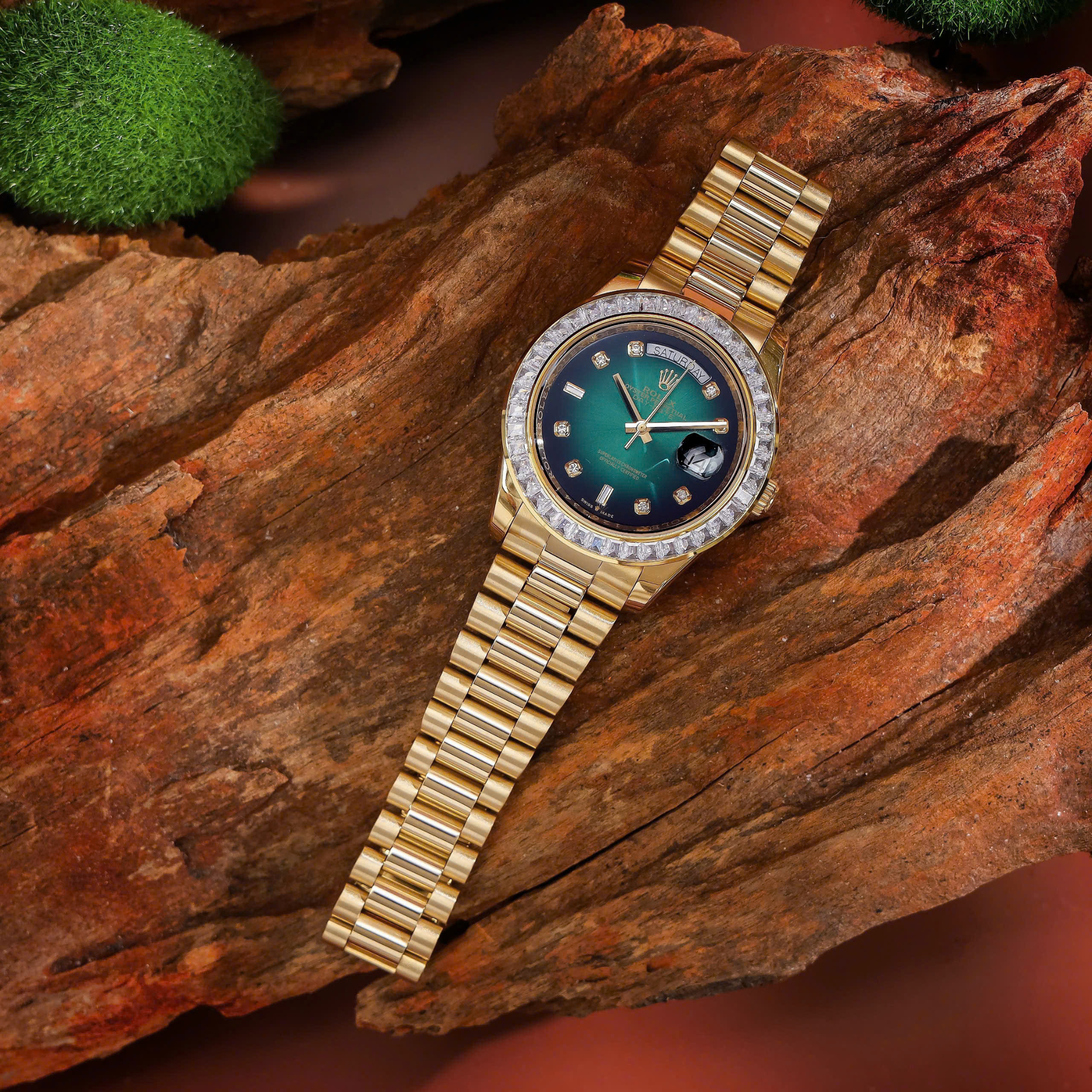 Rolex Yellow Gold Day-Date Diamond Bezel Onyx Green Dial President Bracelet 40mm
