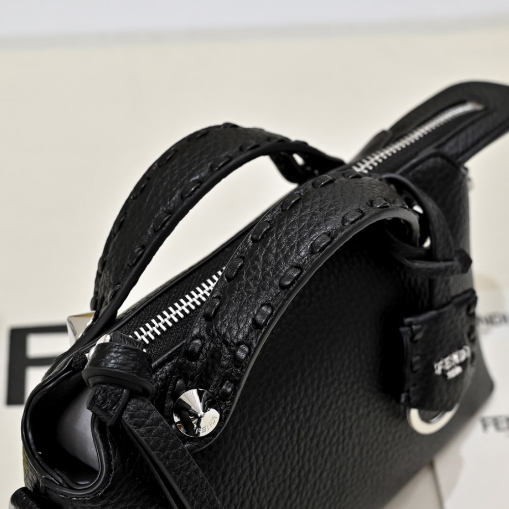 Fendi By The Way Selleria Medium Black 20Cm