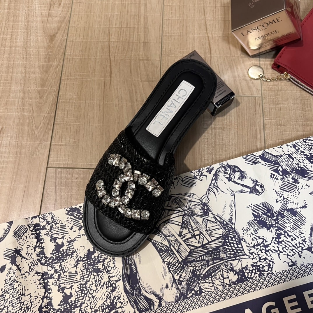 Chanel Coco Mark 23Ss Straw And Leather Sandals