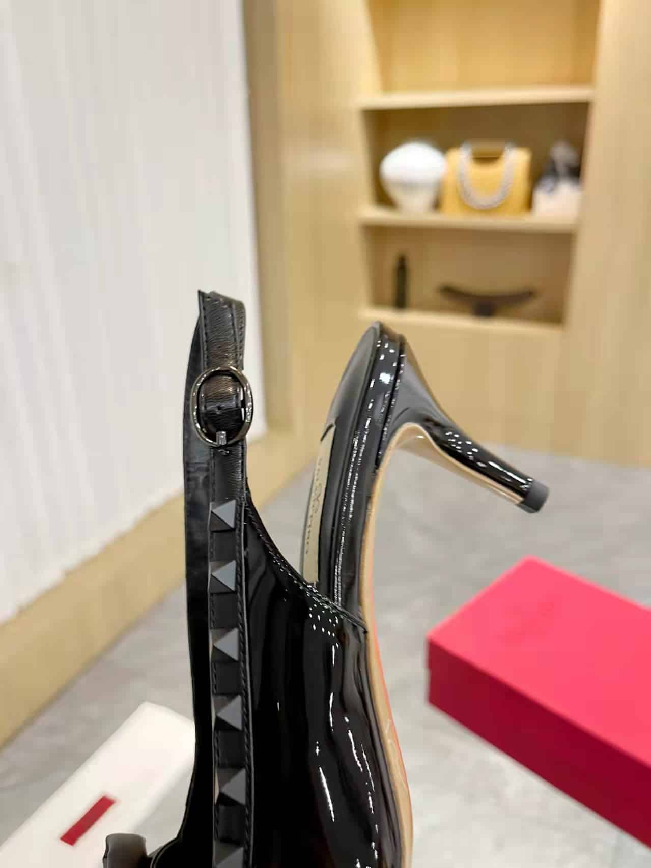 Valentino Rockstud Bow Slingback Pump In Patent Leather With Matching Studs Black 4W2S0Ib8Ixh 0No