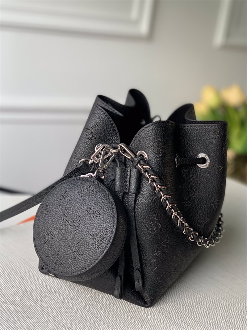Louis Vuitton Bella Black 22Cm M57070
