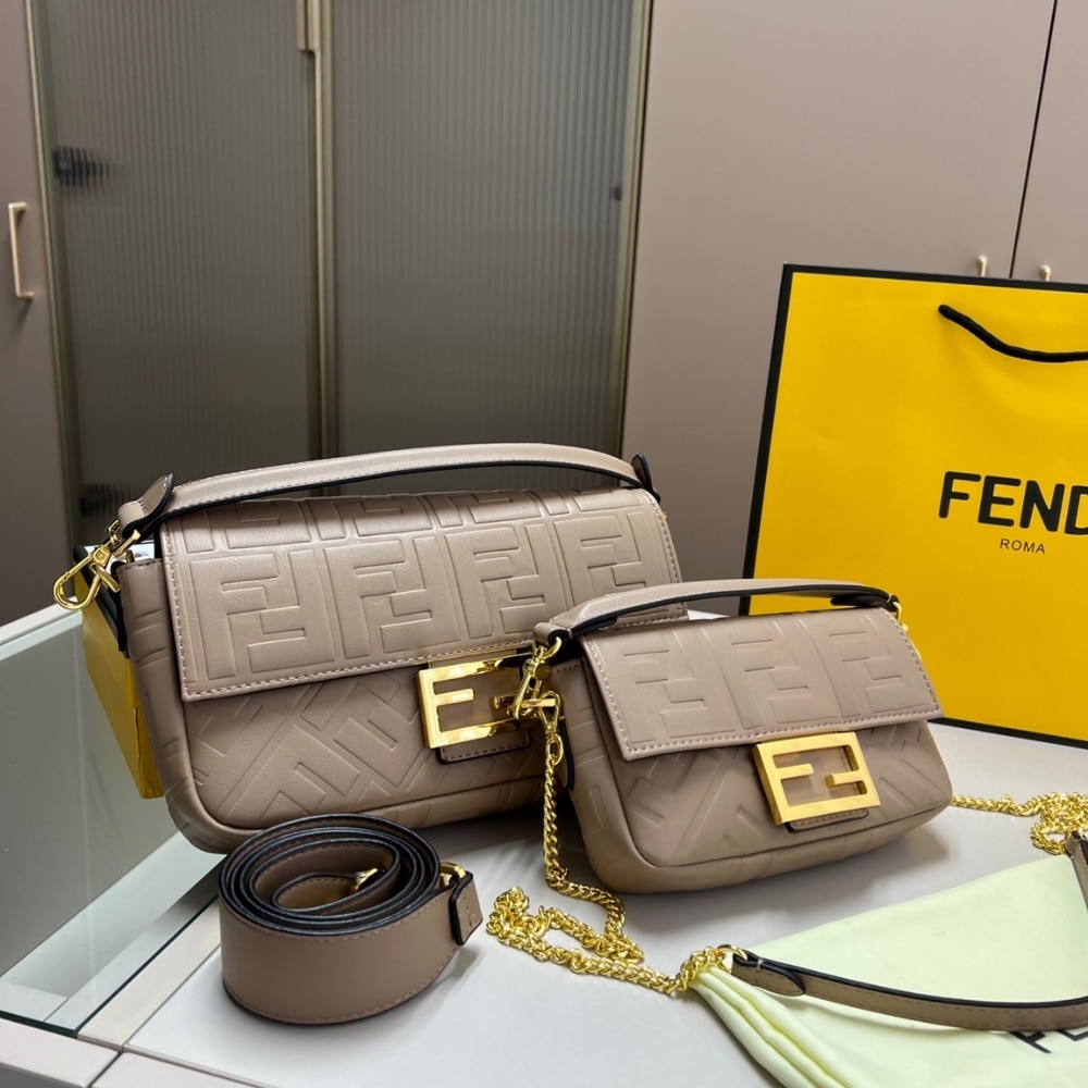Fendi Baguette Chain Midi Leather Bag Beige With FF Motif 24Cm
