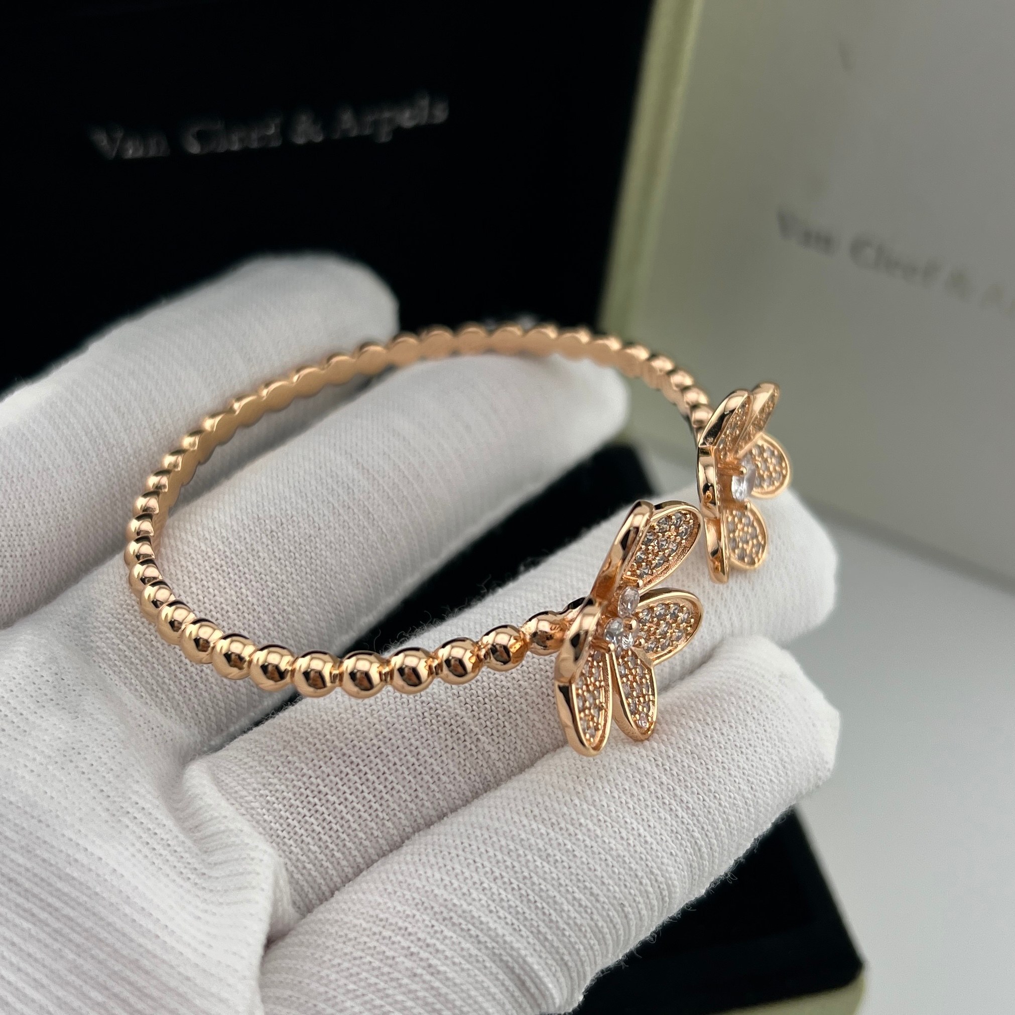 Pavé diamond floral bracelet