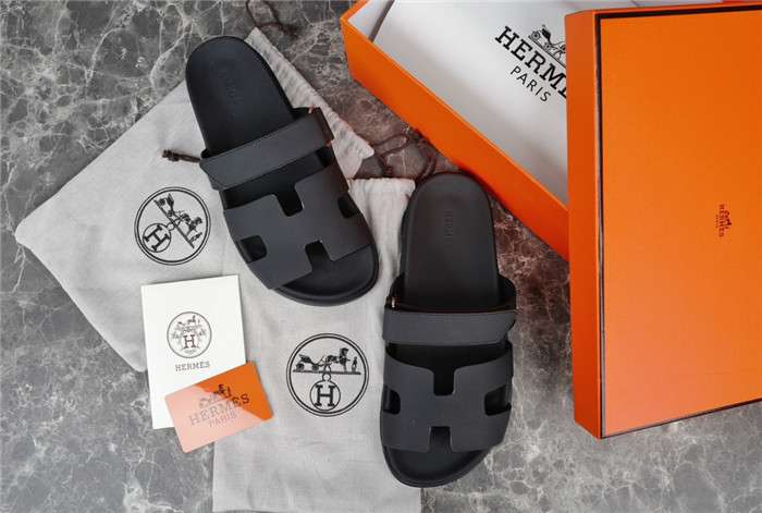 HERMES CHYPRE SANDAL BLACK