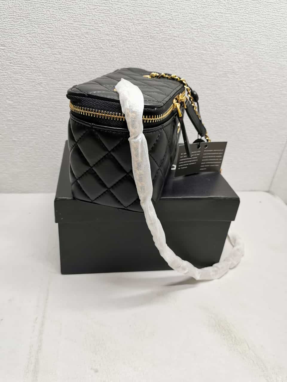 Chanel Pearl Crush Vanity Case With Chain In Black 17Cm