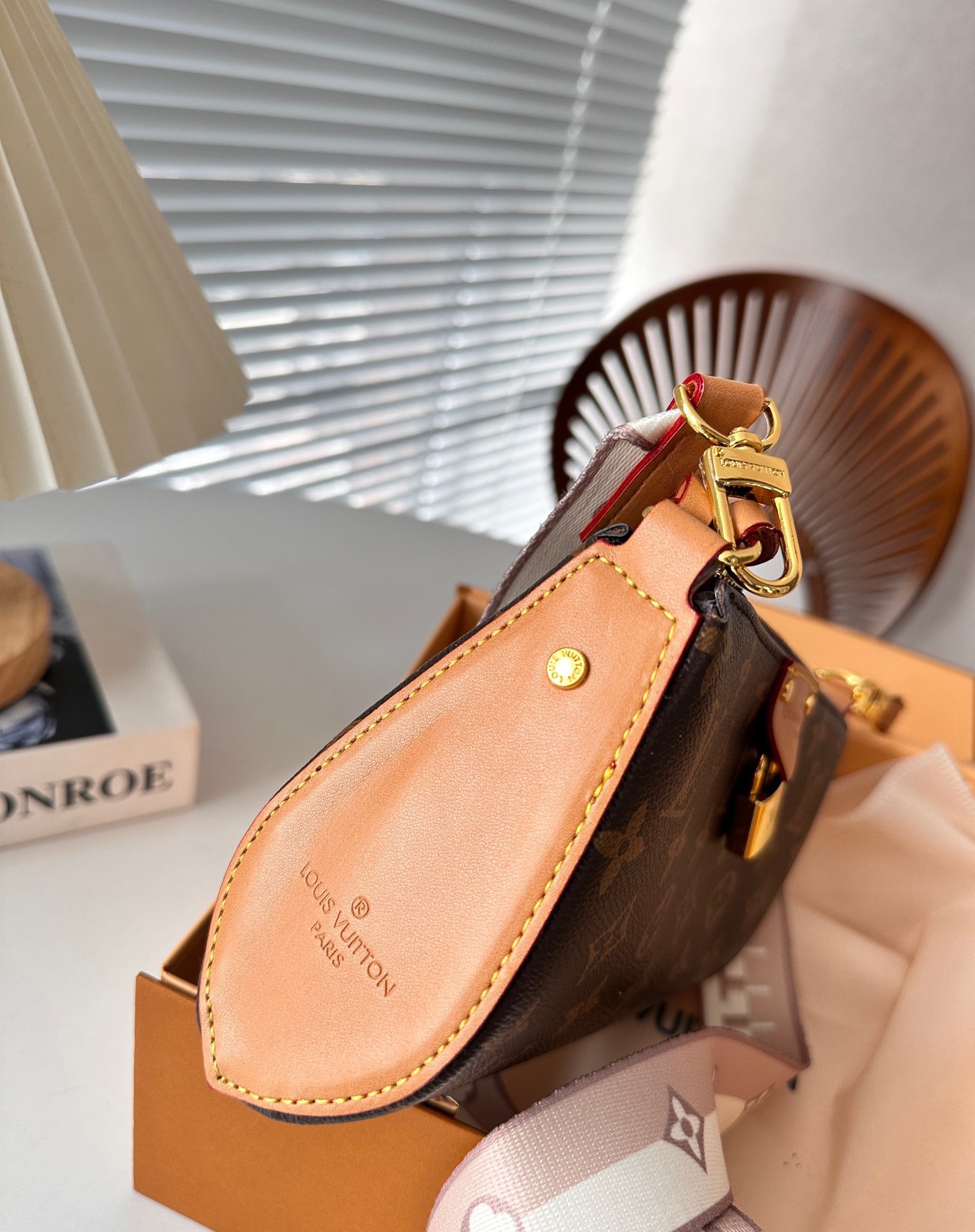 Louis Vuitton Pochette Tirette Monogram Canvas 23Cm M47123