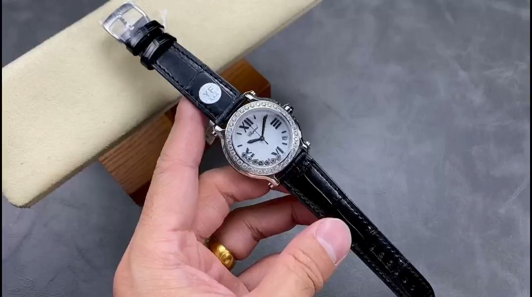 【Super Clone】Chopard Happy Sport Diamond Bezel Women's Quartz Watch 278475-3037