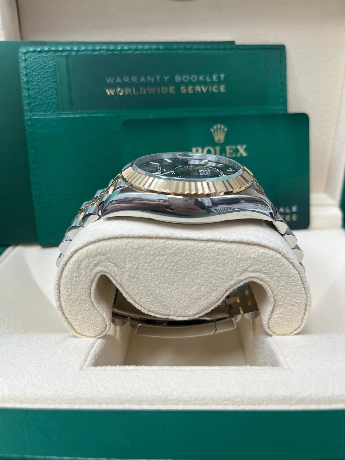 Rolex Sky-Dweller 42 mm Bright black Dial 336933