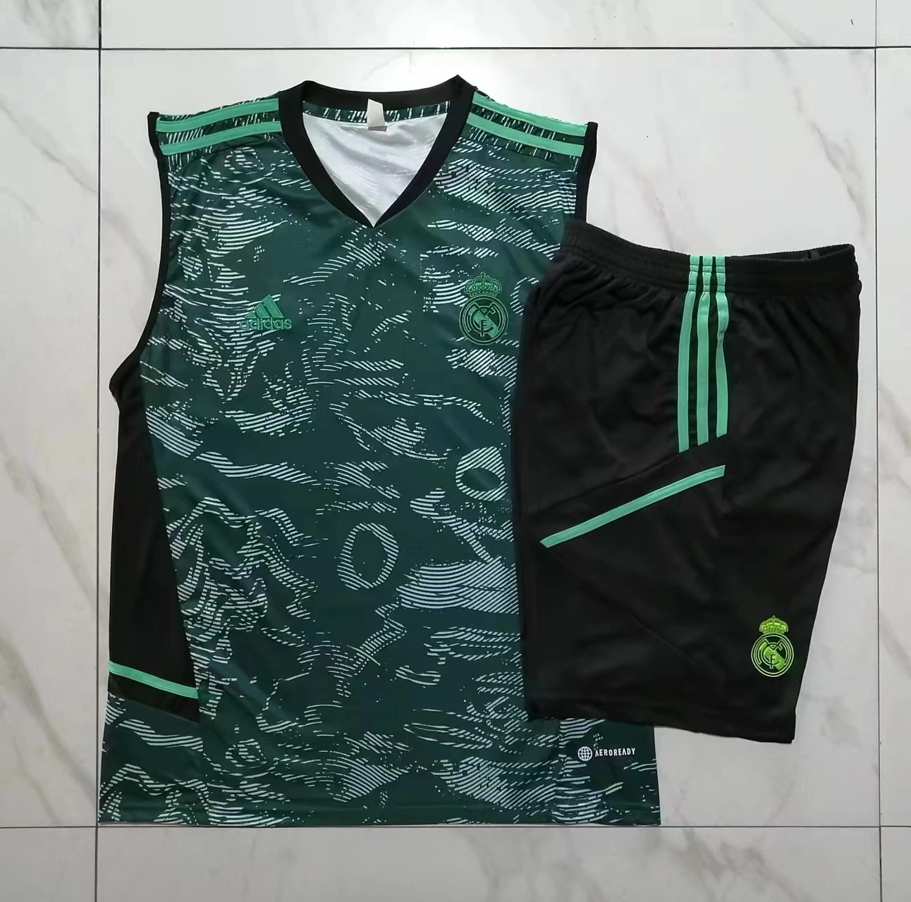 23-24 season Real Madrid Green Training Vest Set