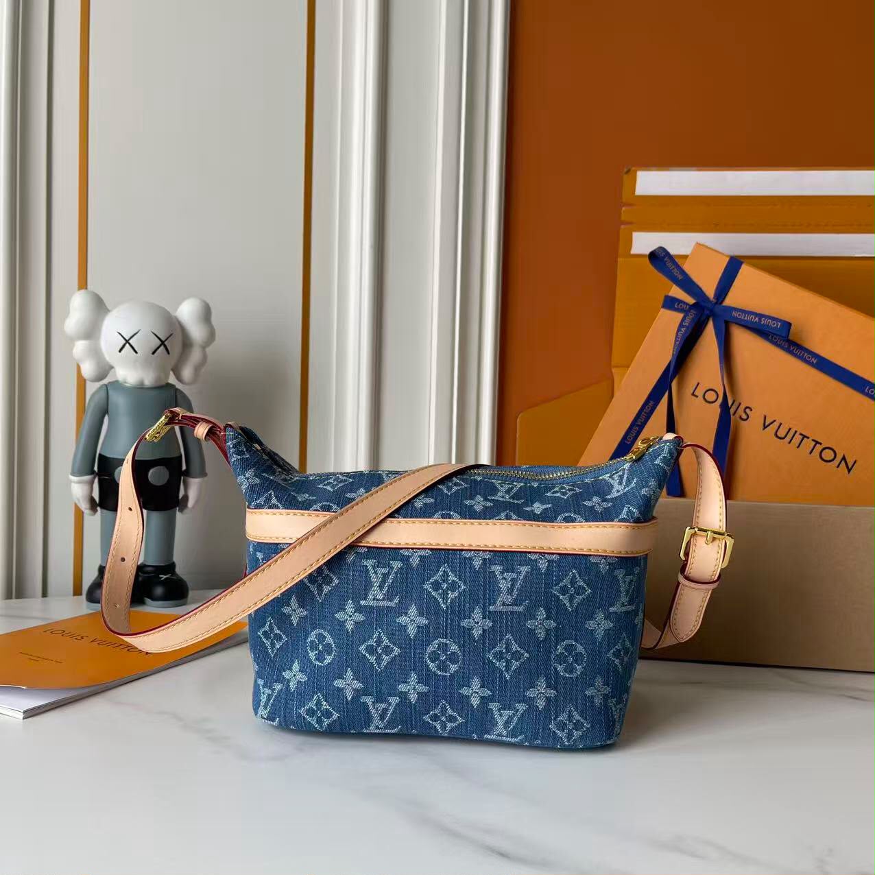 Louis Vuitton Cruiser Toiletry Bag 22cm M27945