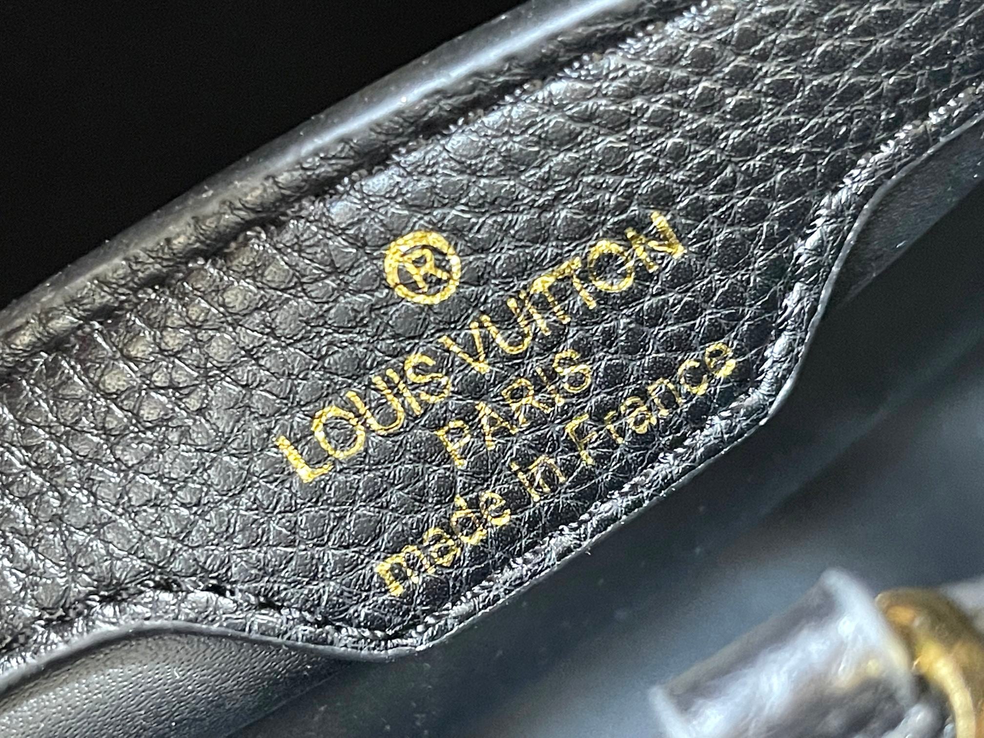 Louis Vuitton Capucines Mm 31Cm