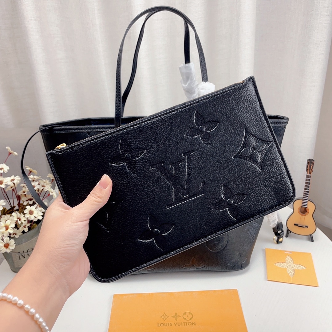 Louis Vuitton Neverfull MM Monogram Empreinte Leather Black 31Cm M45685