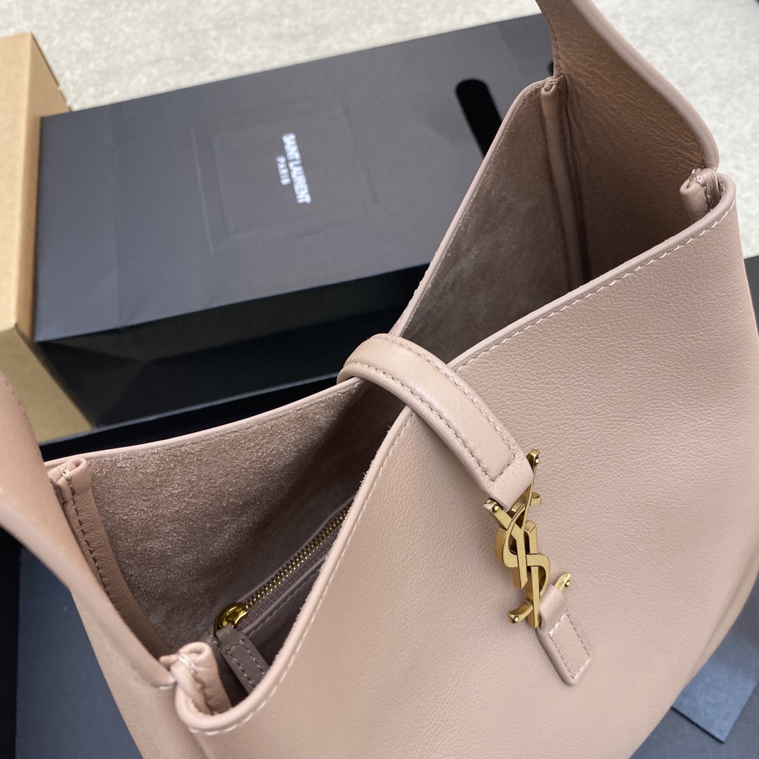 SAINT LAURENT ROSE Hobo in Blush Rose