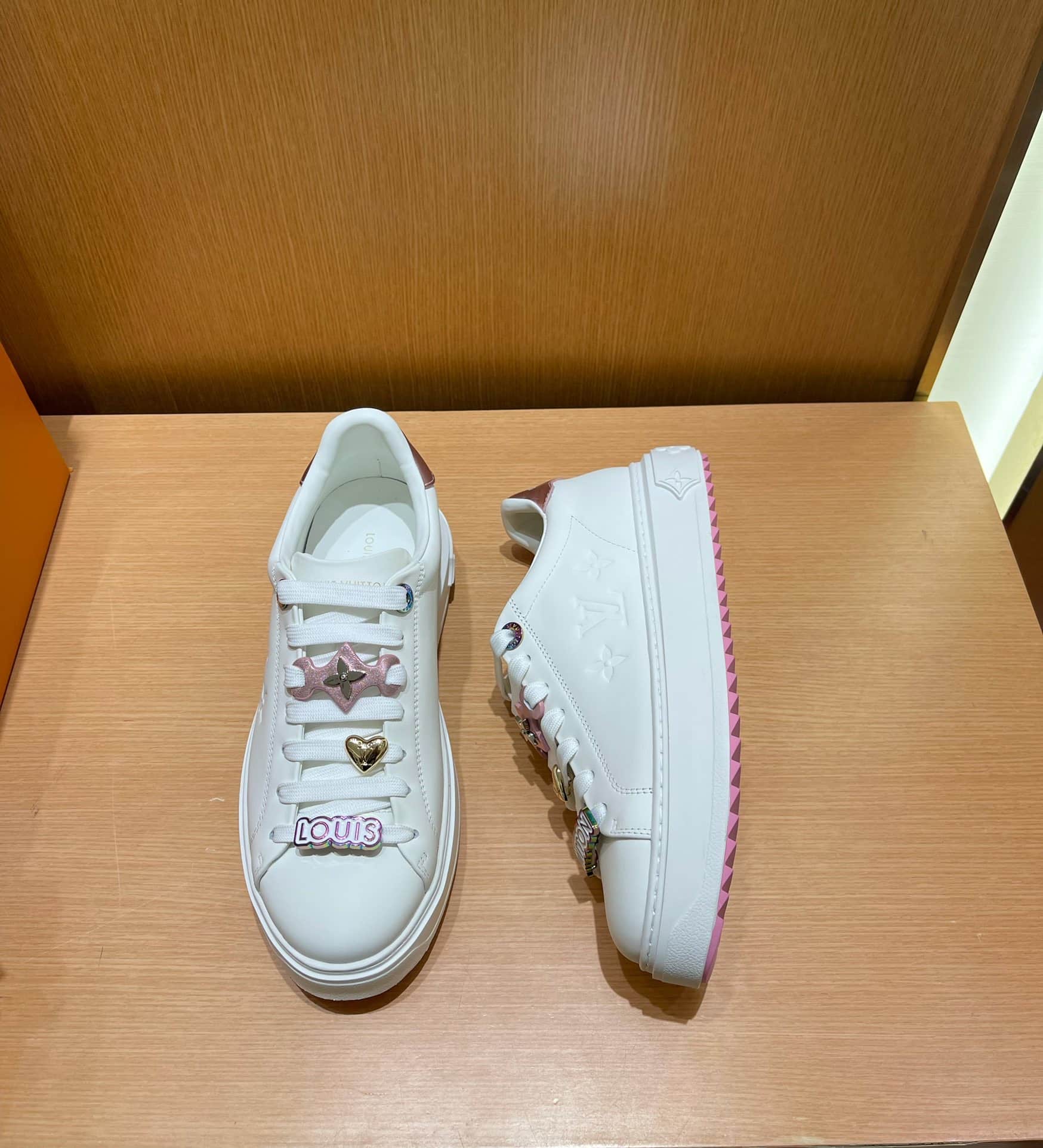 Louis Vuitton Time Out Sneakerk Light Pink 1Aadn9