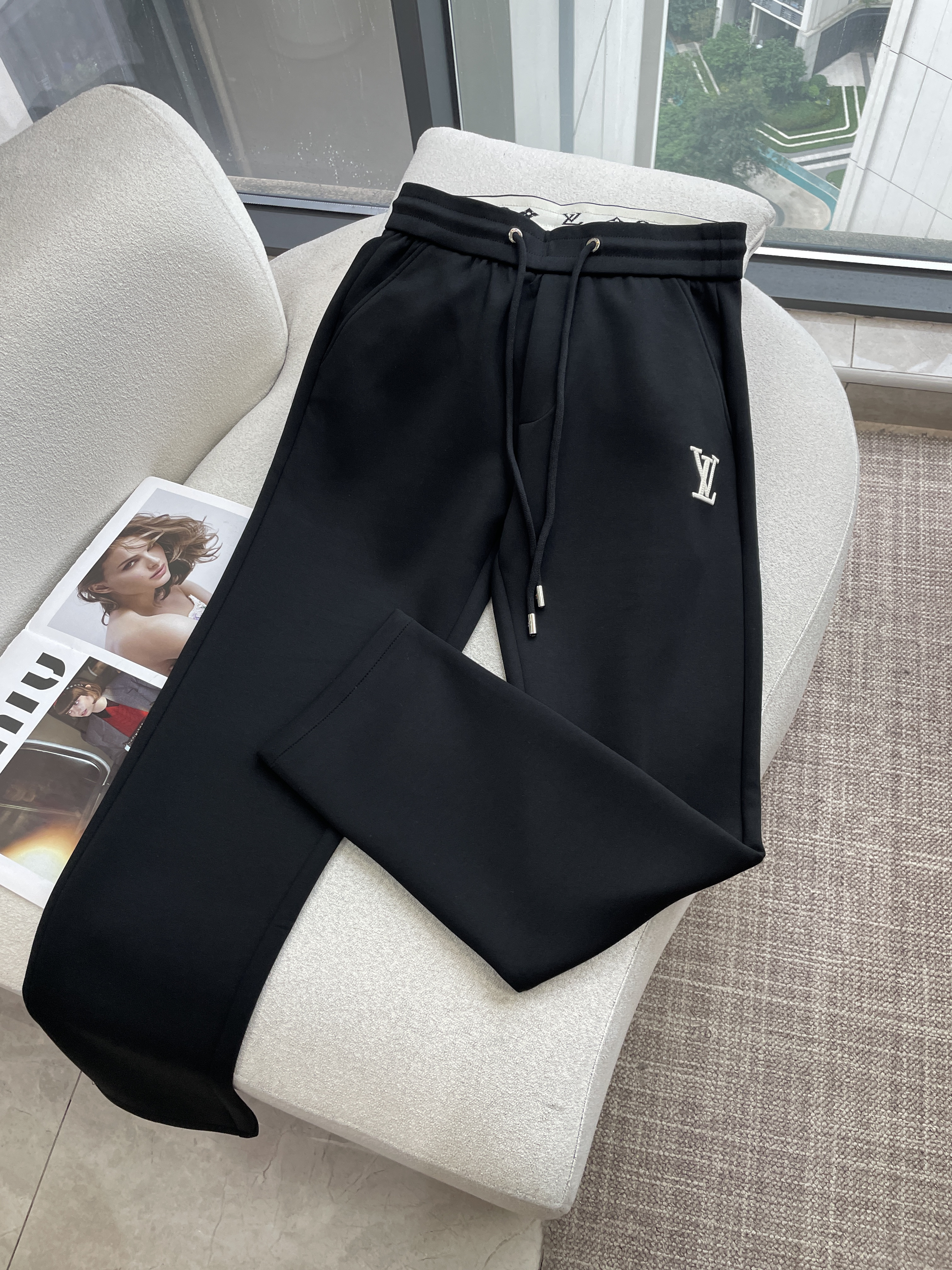 LV 2026 Fall/Winter Casual Pants