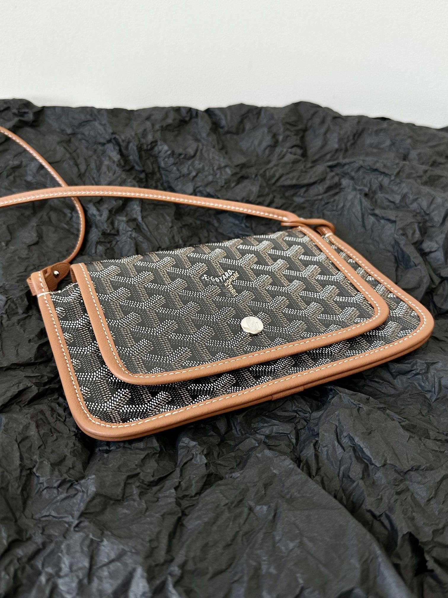 Goyard Plumet Pocket Wallet 20 Cm Black Goyardine Canvas And Tan Lambskin Trim