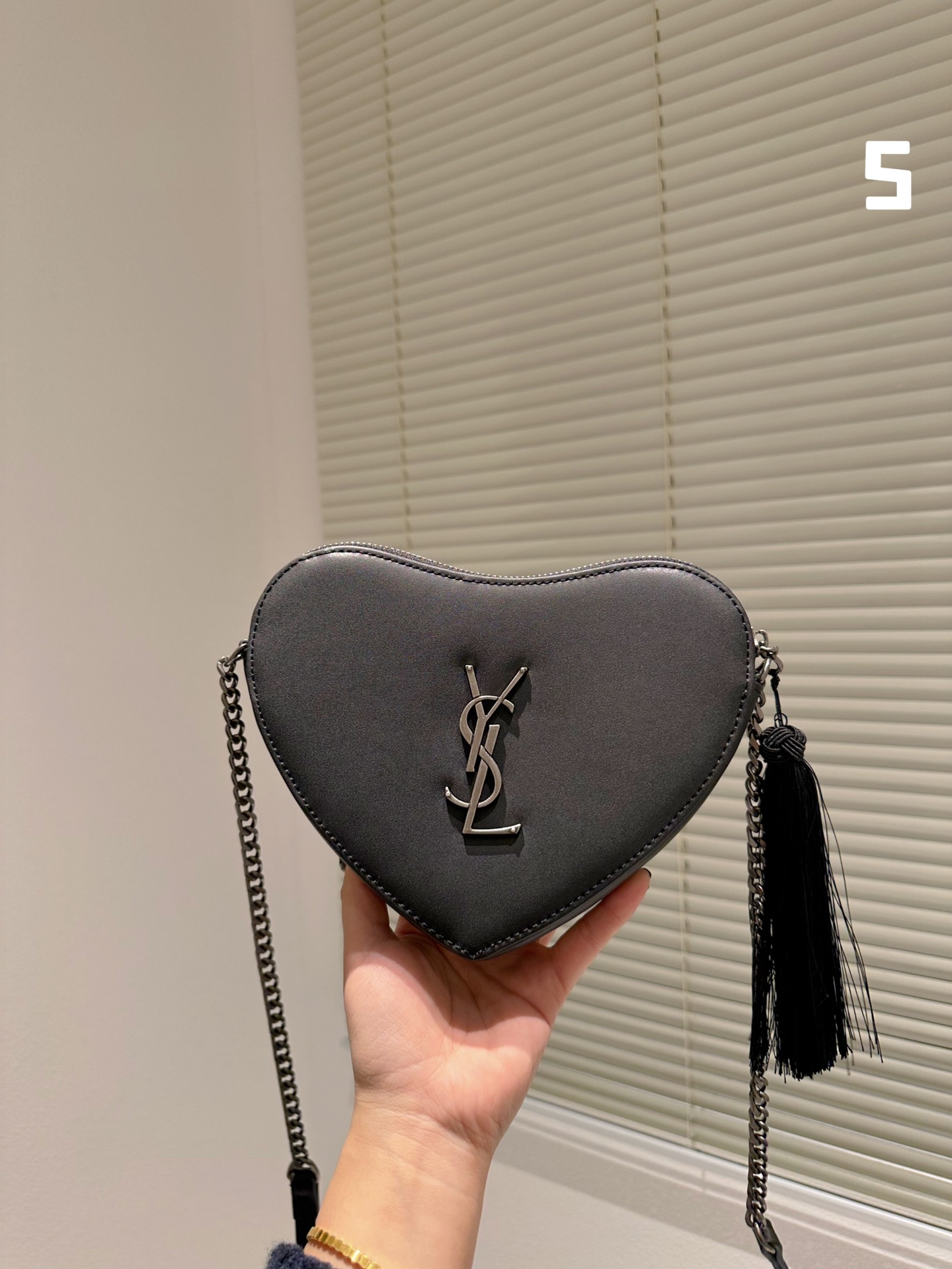 Saint Laurent Heart Bag In Smooth Leather Black