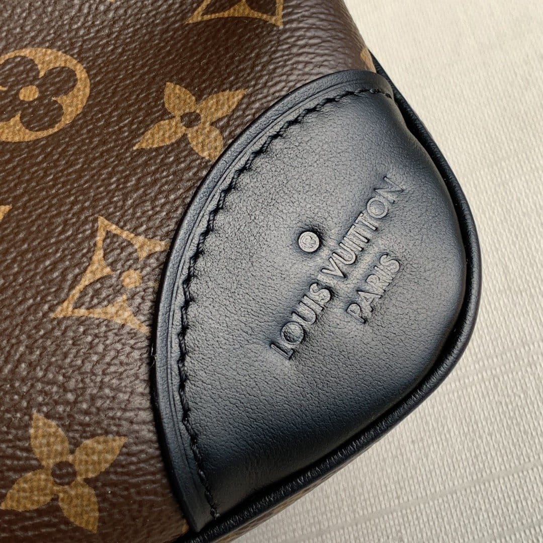 Louis Vuitton Boulogne PM Monogram Black 26Cm M45831