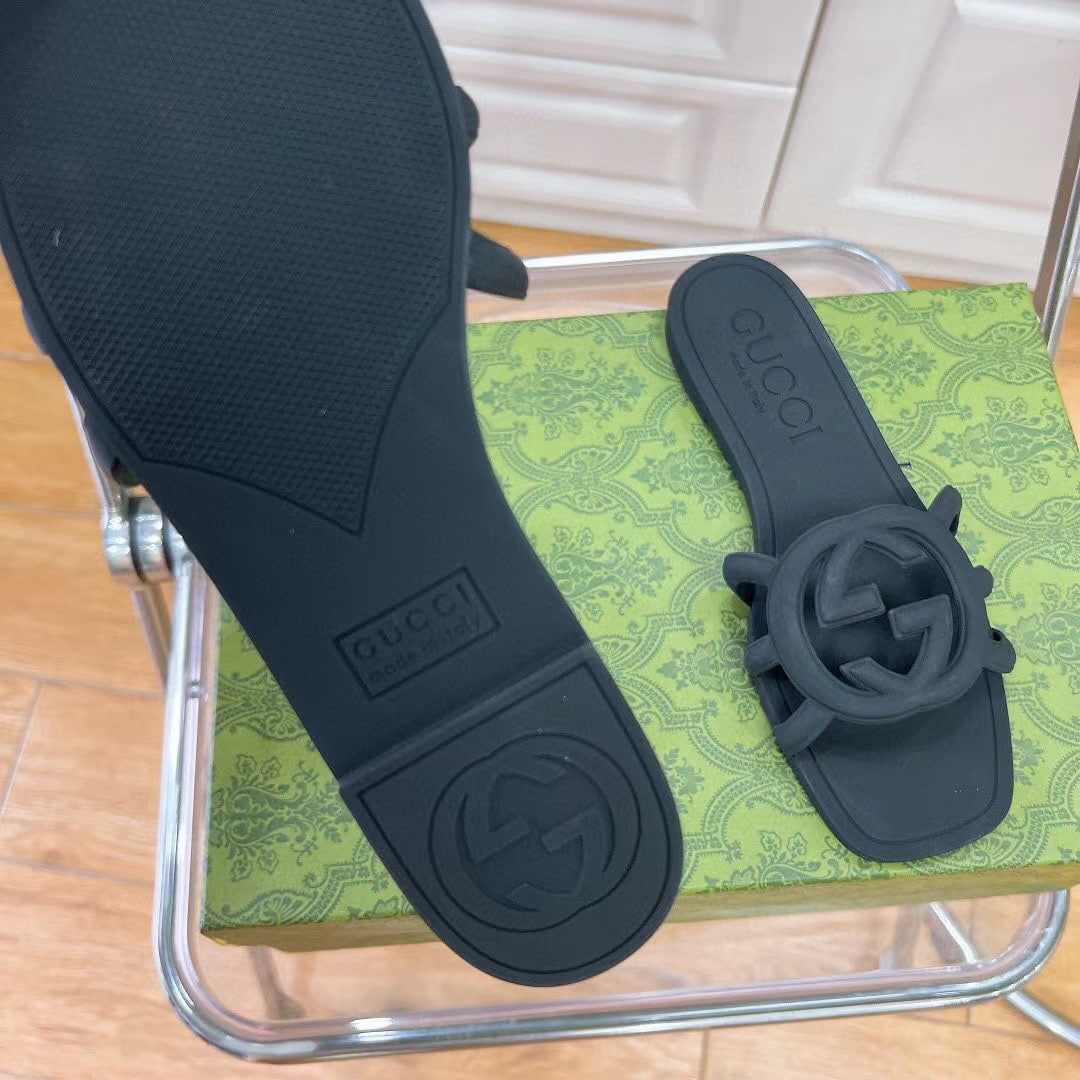 Gucci Women’S Interlocking G Slide Sandal Black ‎780307 J8700 1000