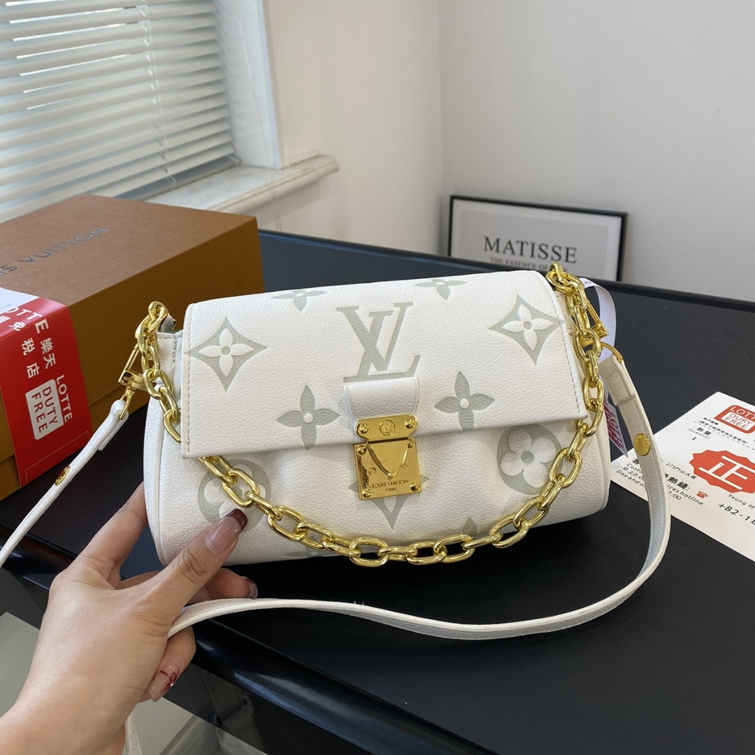 Louis Vuitton Favorite Bicolor Monogram Empreinte Leather Bag Latte And Matcha 23Cm M46842