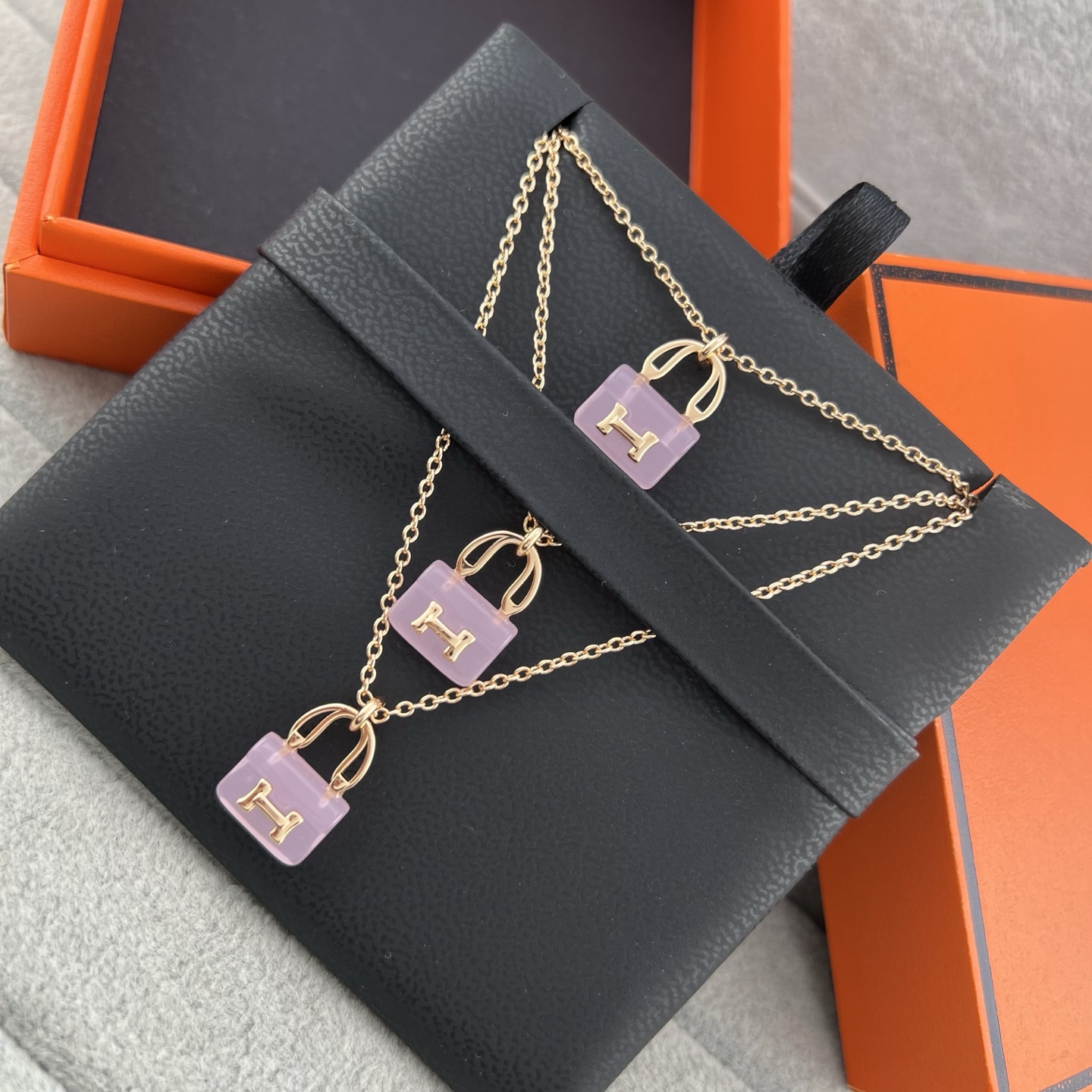 Pink gemstoneH bag pendant necklace