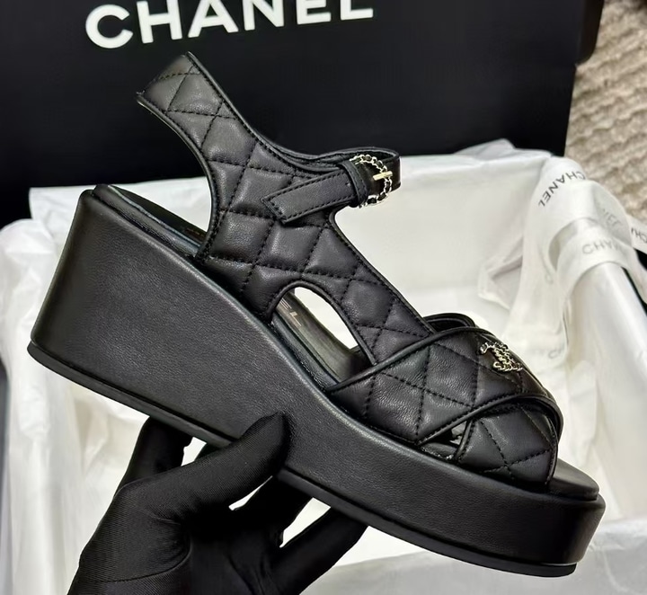 Chanel Quilted Sandals Black G39918