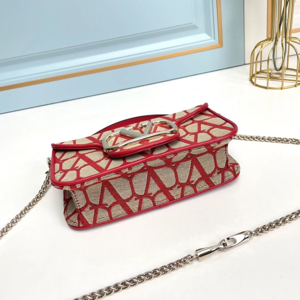 Valentino Garavani Locò Toile Iconographe Shoulder Bag Red 20Cm