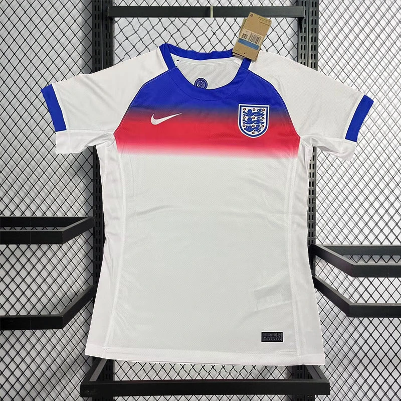 Women's 2025-26 England Home Football jersey