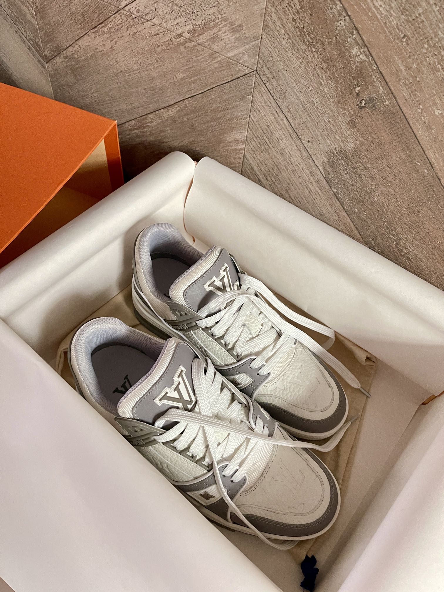Louis Vuitton Lv Trainer Sneaker Grey White 1A8Kba