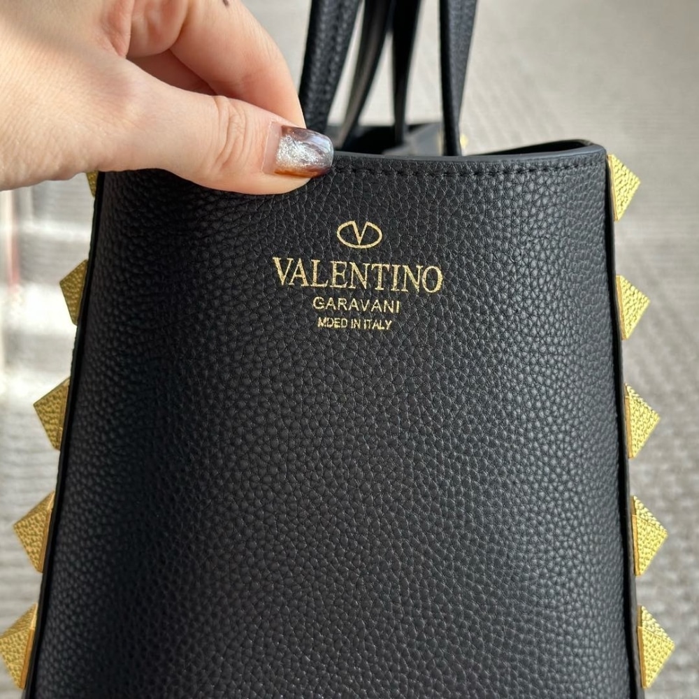 Valentino Garavani Rockstud Tote Bag Black 40Cm