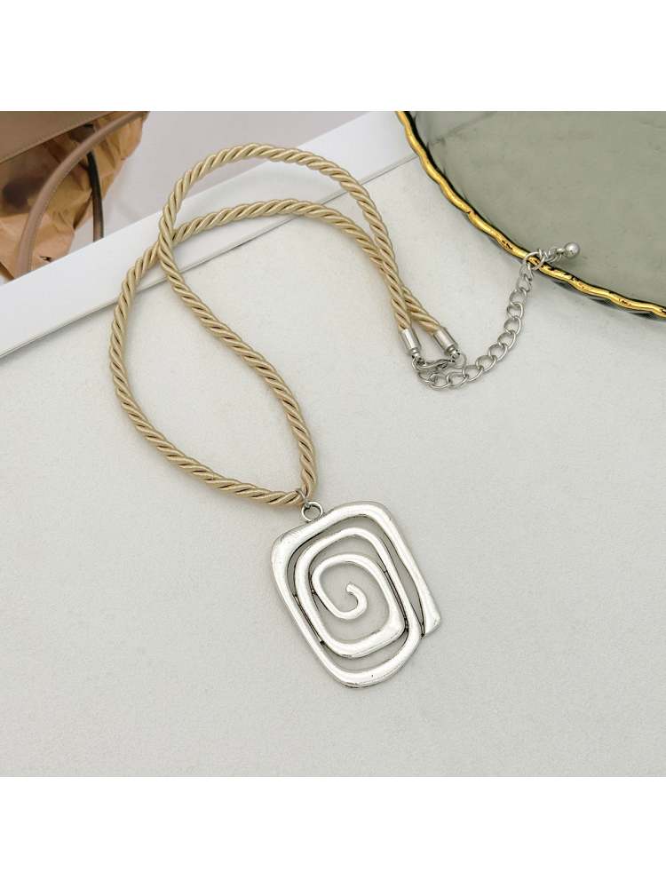 Simple Design Irregular Pattern Necklaces