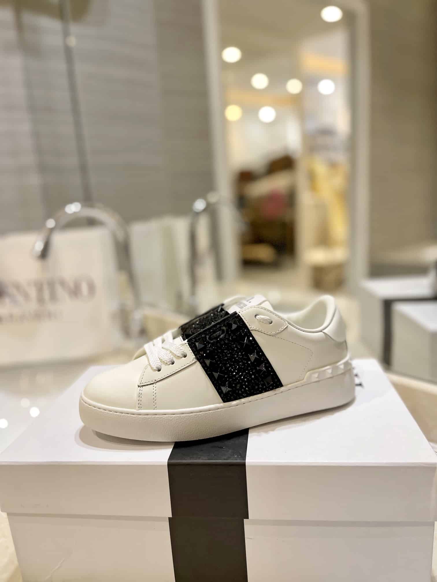 Valentino Garavani Rockstud Untitled Crystal Embellished Leather Sneakers Black