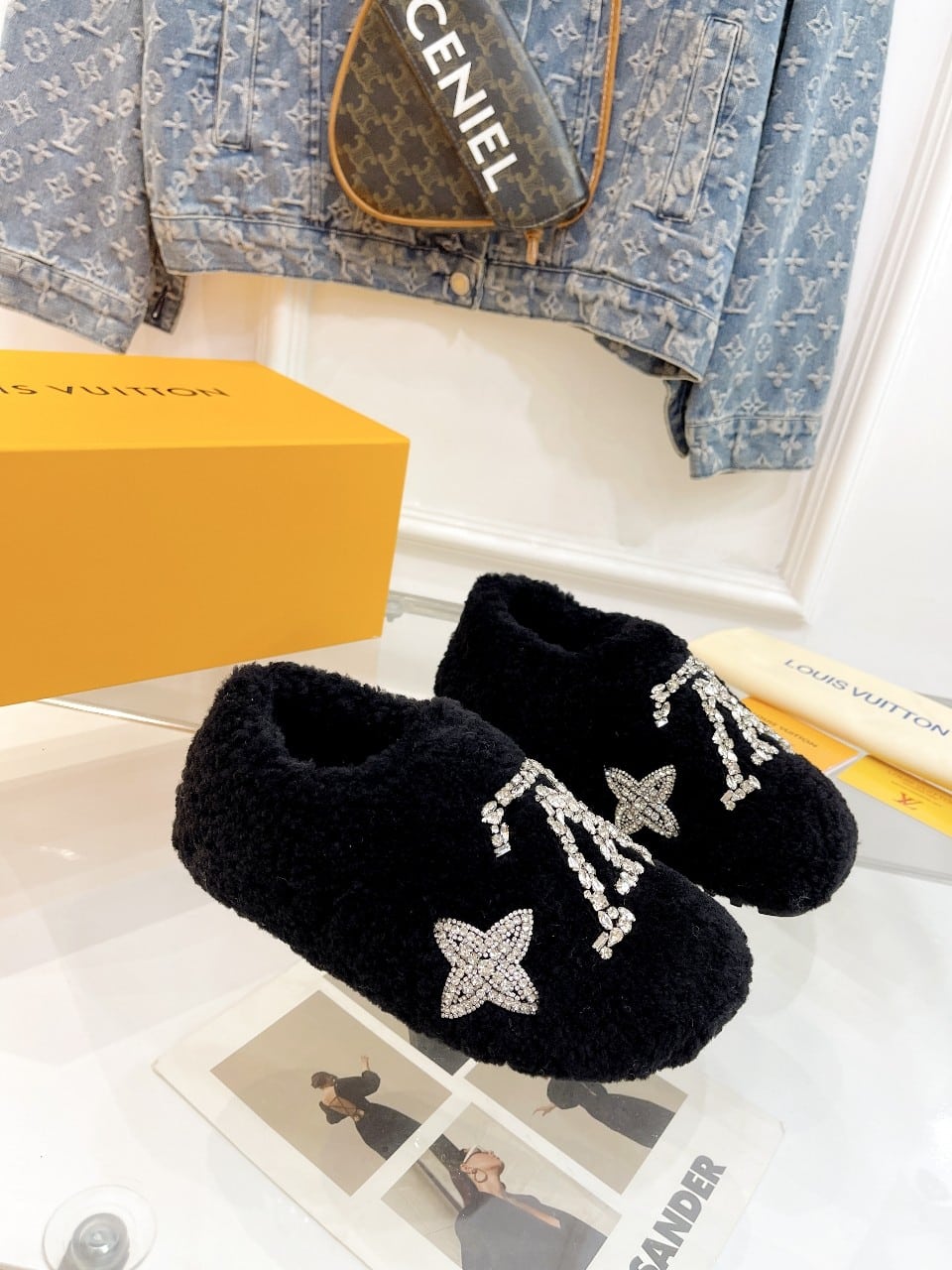 Louis Vuitton Shearling Uggs Slippers Black