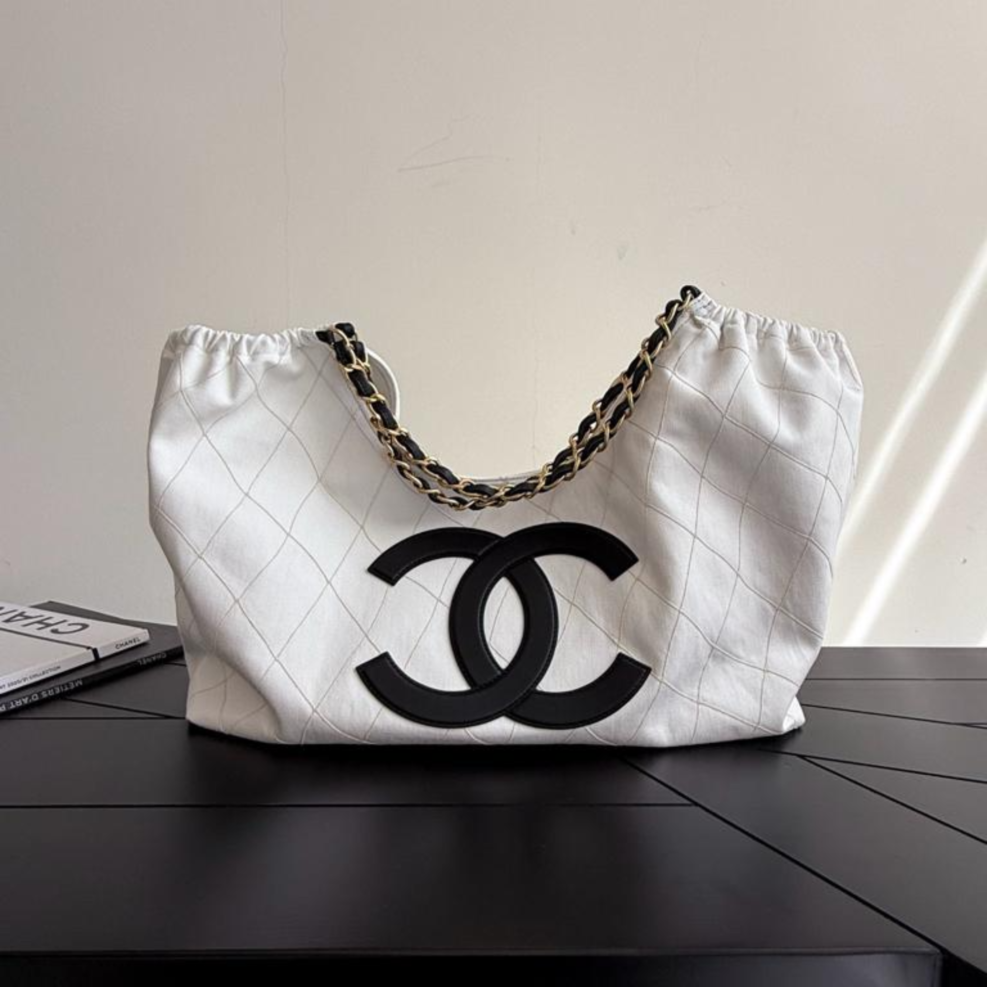 Chanel Coco Beach White And Black 43cm/16.9in