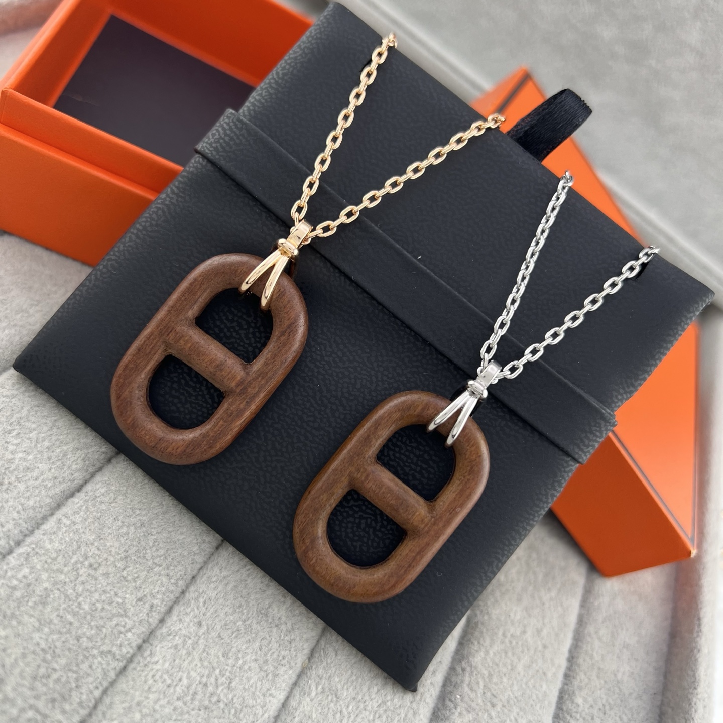 Pig nose pendant necklace