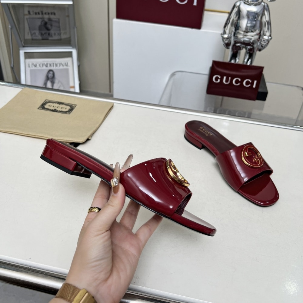 Gucci Women Round Interlocking G Sandal In Burgundy 820860 Bnc00 6207