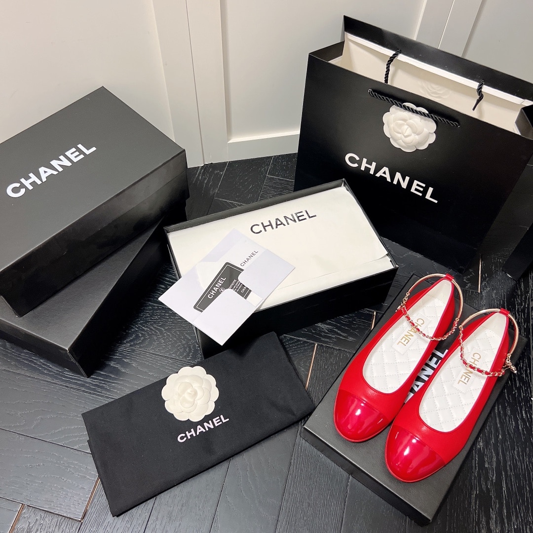Chanel Interlocking Cc Logo Ballet Flats Red
