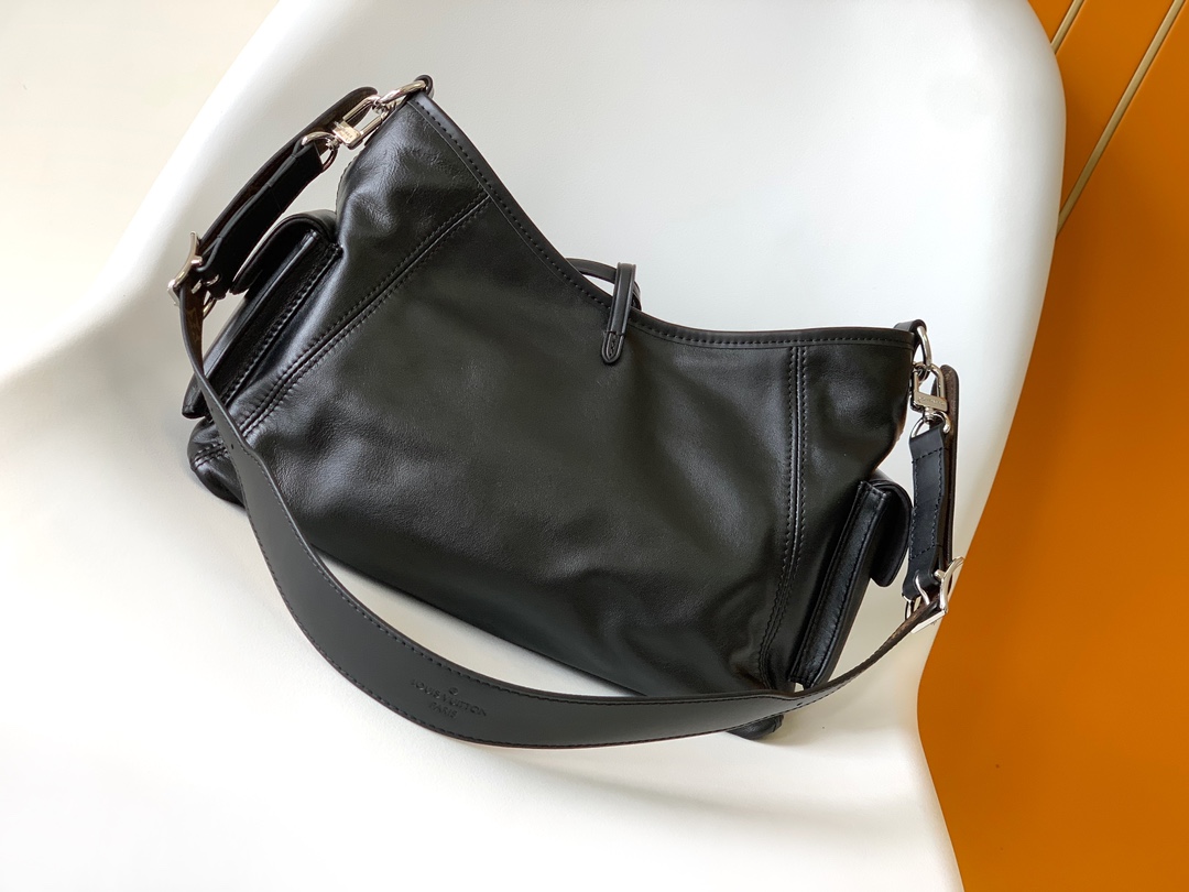 Louis Vuitton Carryall Cargo Pm H33 – Women – Handbags