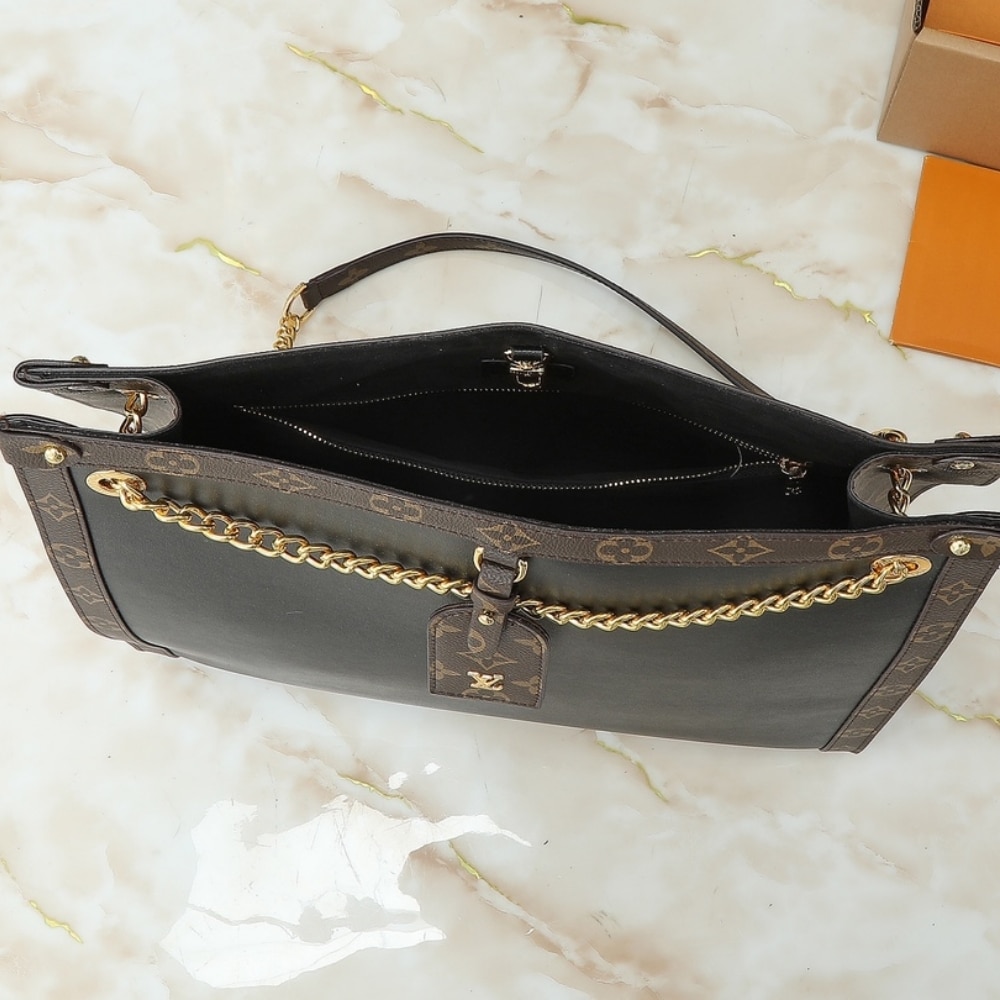 Louis Vuitton Nova PM Black 31Cm M13140