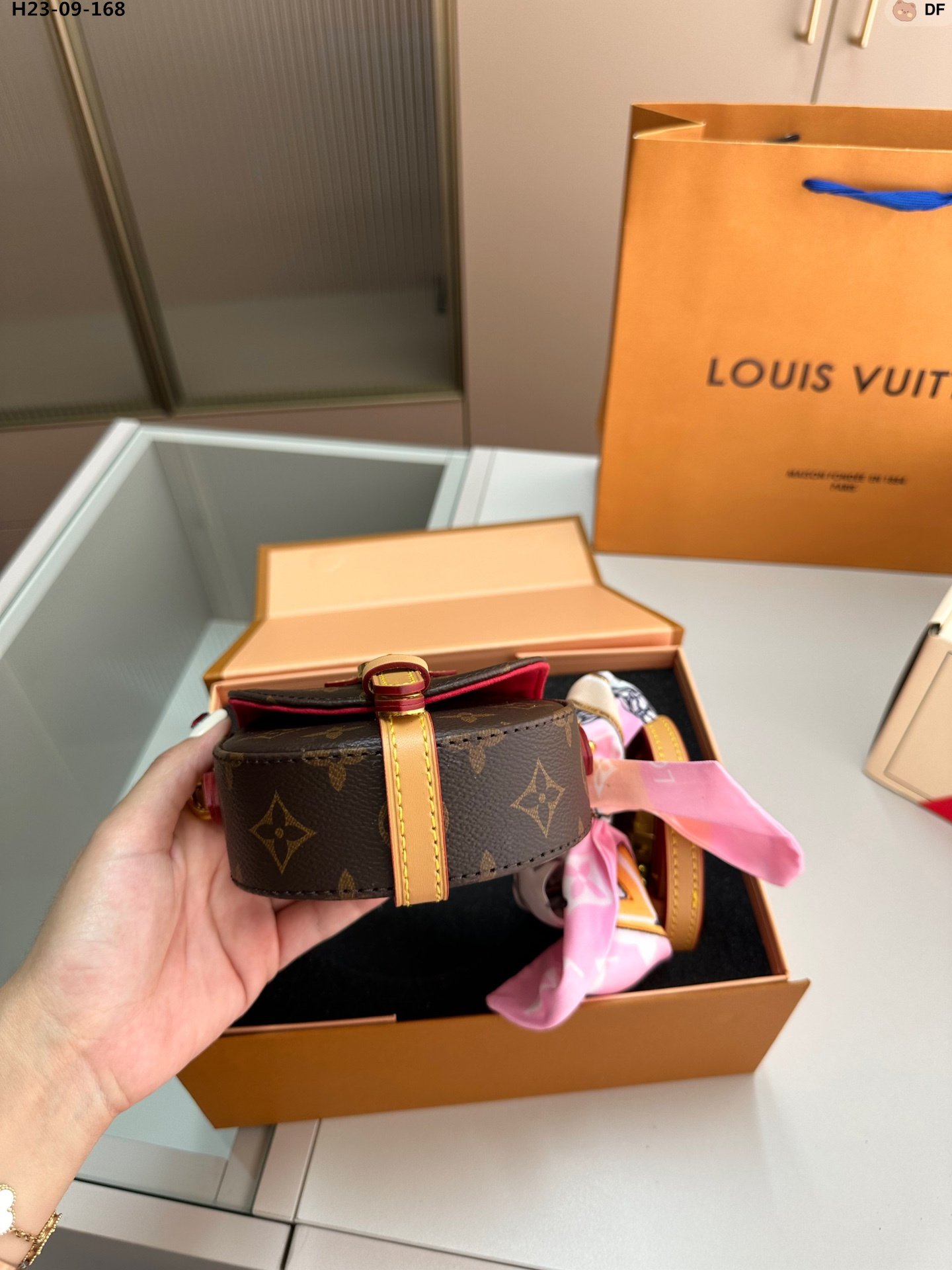 Louis Vuitton Chantilly Micro Bag Brown 12Cm M46643